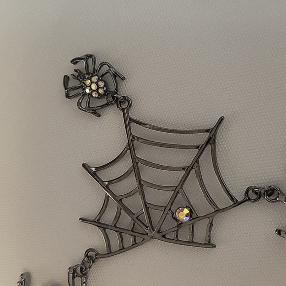 Black Diamond Spider Web Necklace! - Picture 4 of 5